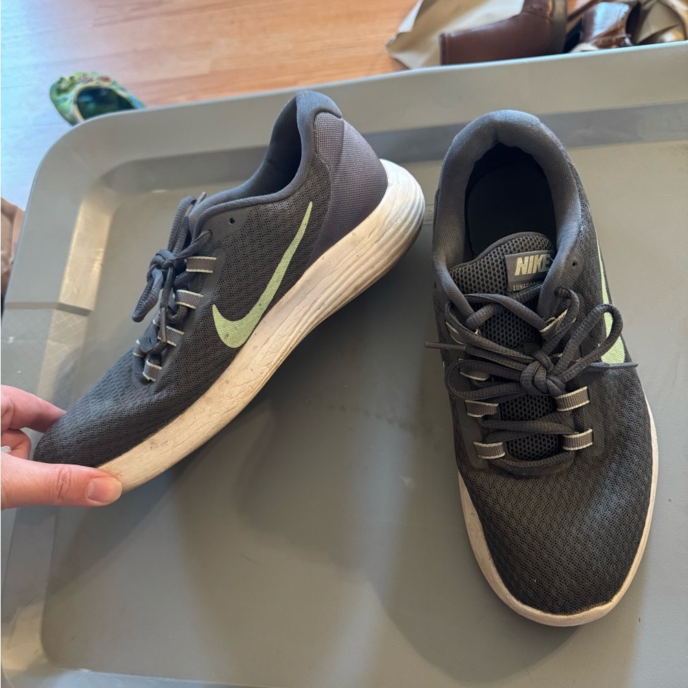 Nike Women's Gray and Teal Athletic Shoes